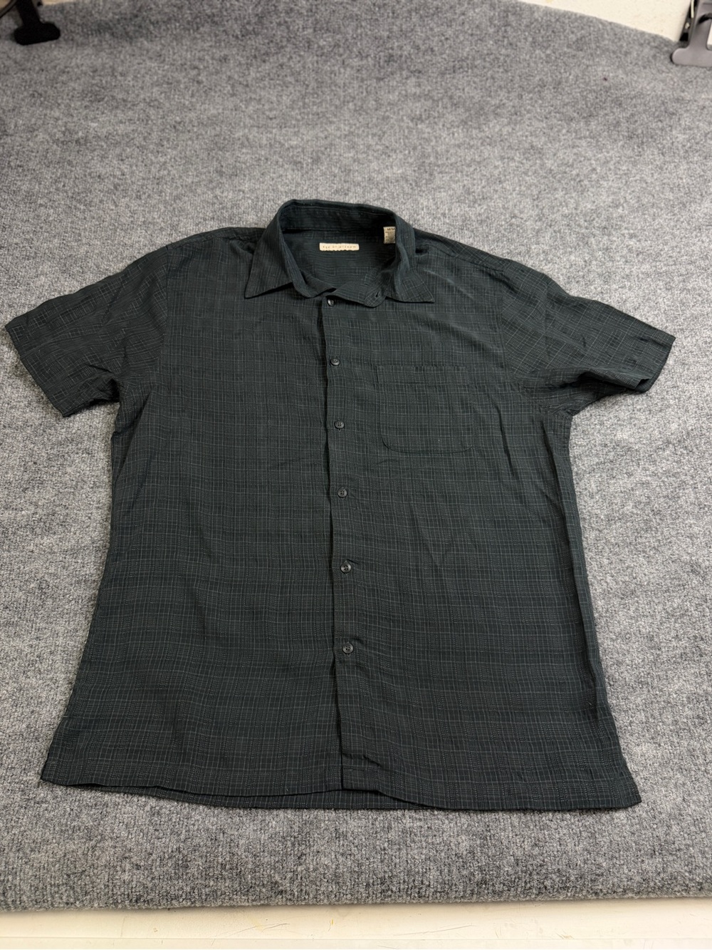 Age of Wisdom Men's Short Sleeve Button Front Shirt Plaid Size Medium